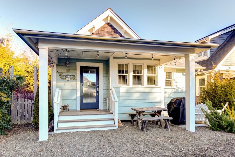 A Whales Tale by Seabrook Hospitality House in Seabrook