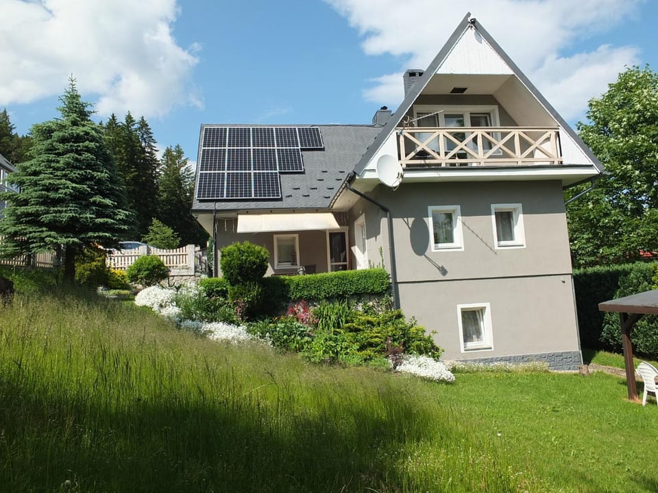 Property building, Garden