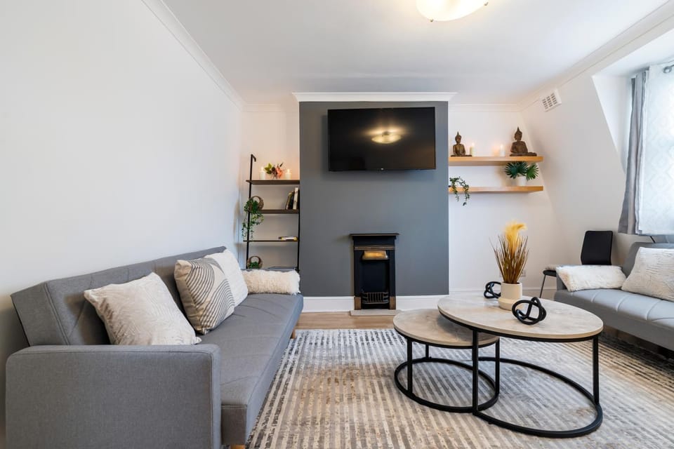 TV and multimedia, Living room, Seating area