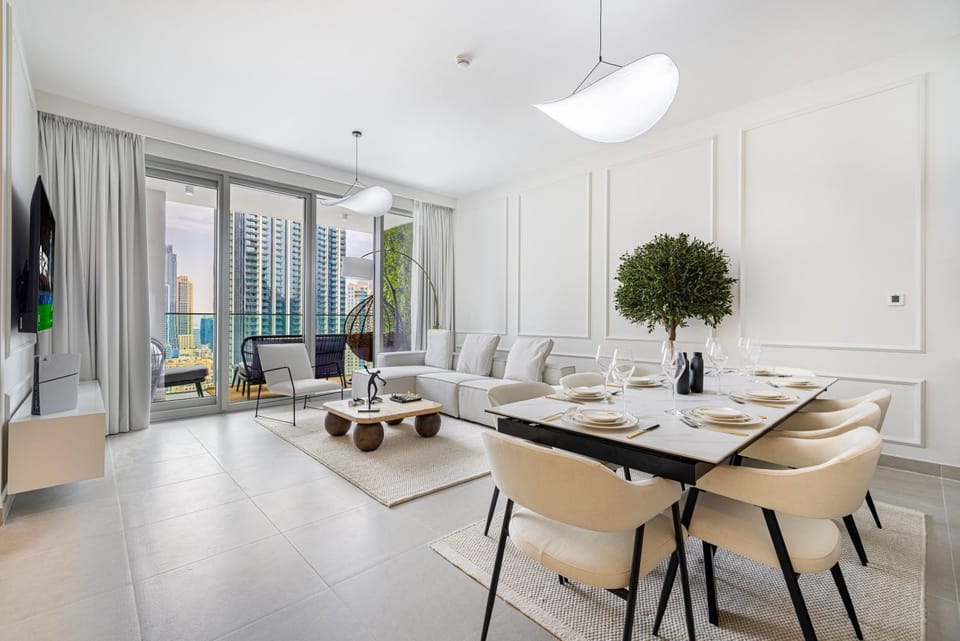 Luxury 4BR Burj Khalifa & Fountain Views Apartment in Dubai