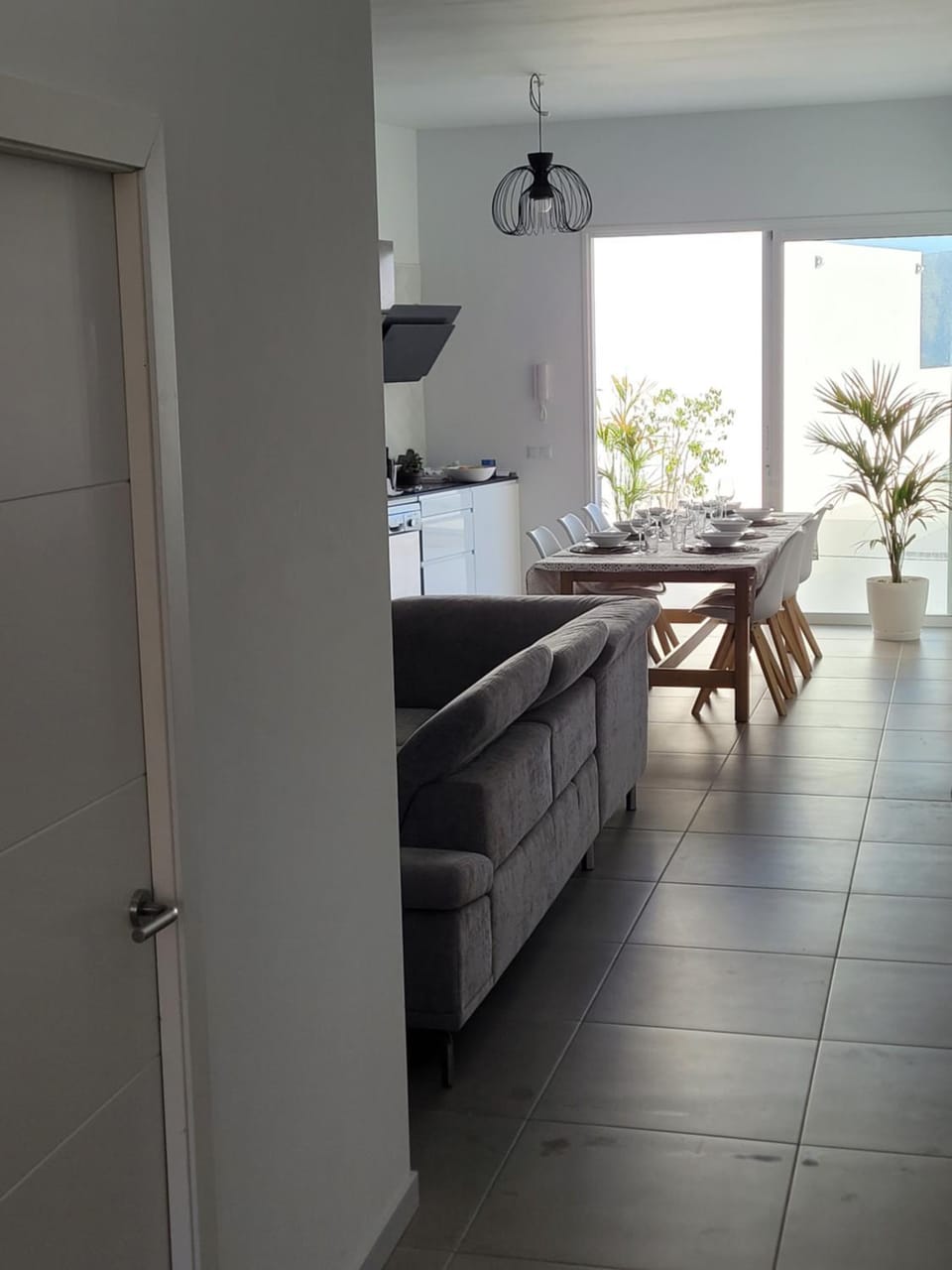 Kitchen or kitchenette, Dining area