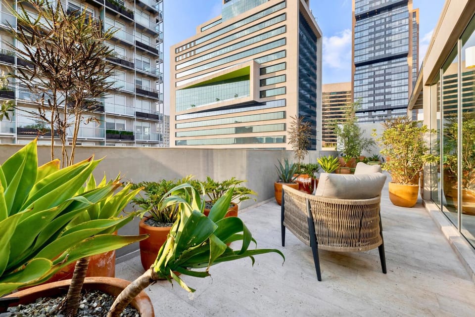 Balcony/Terrace, Living room, City view