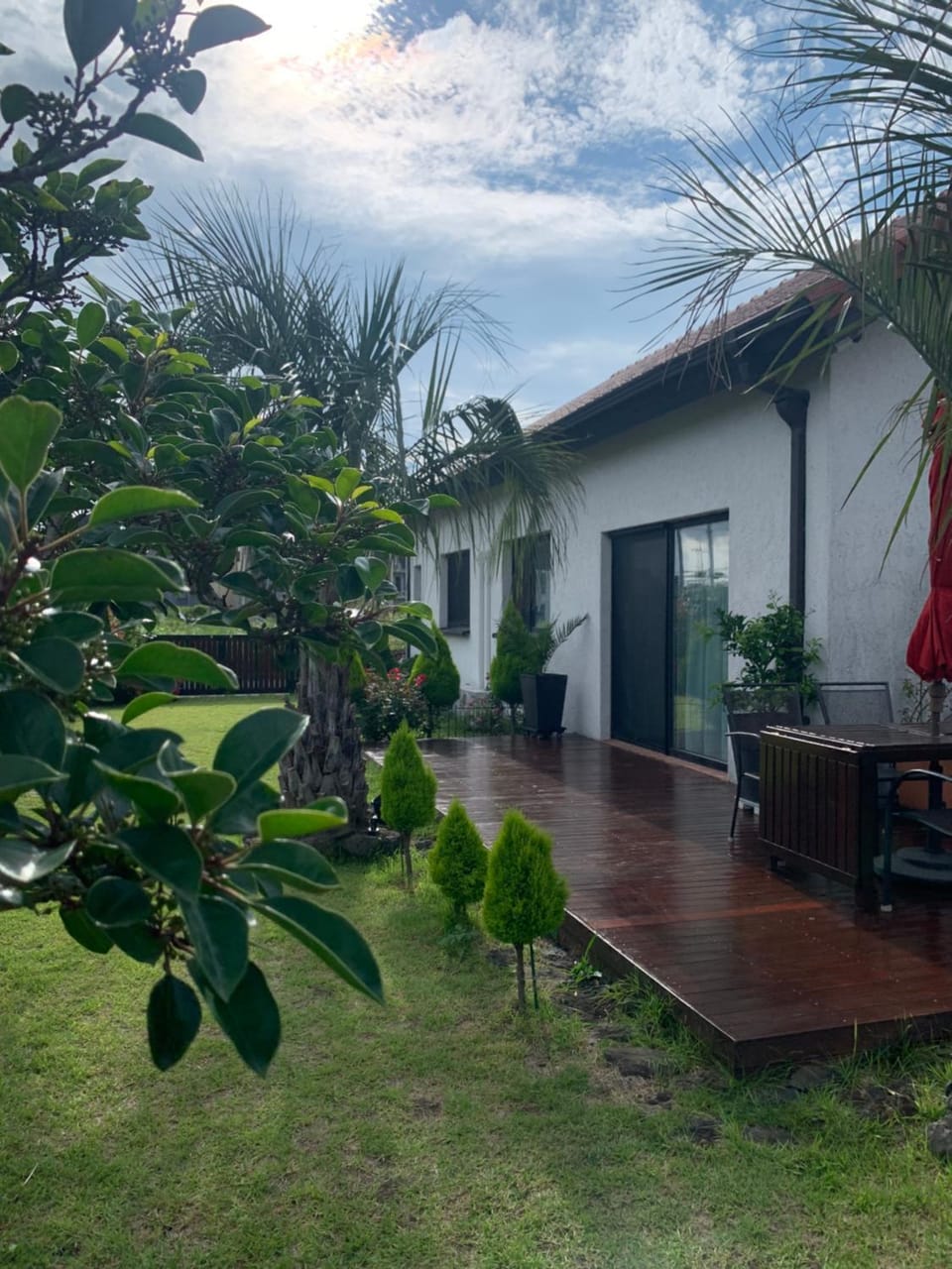 Patio, Dining area, Garden view