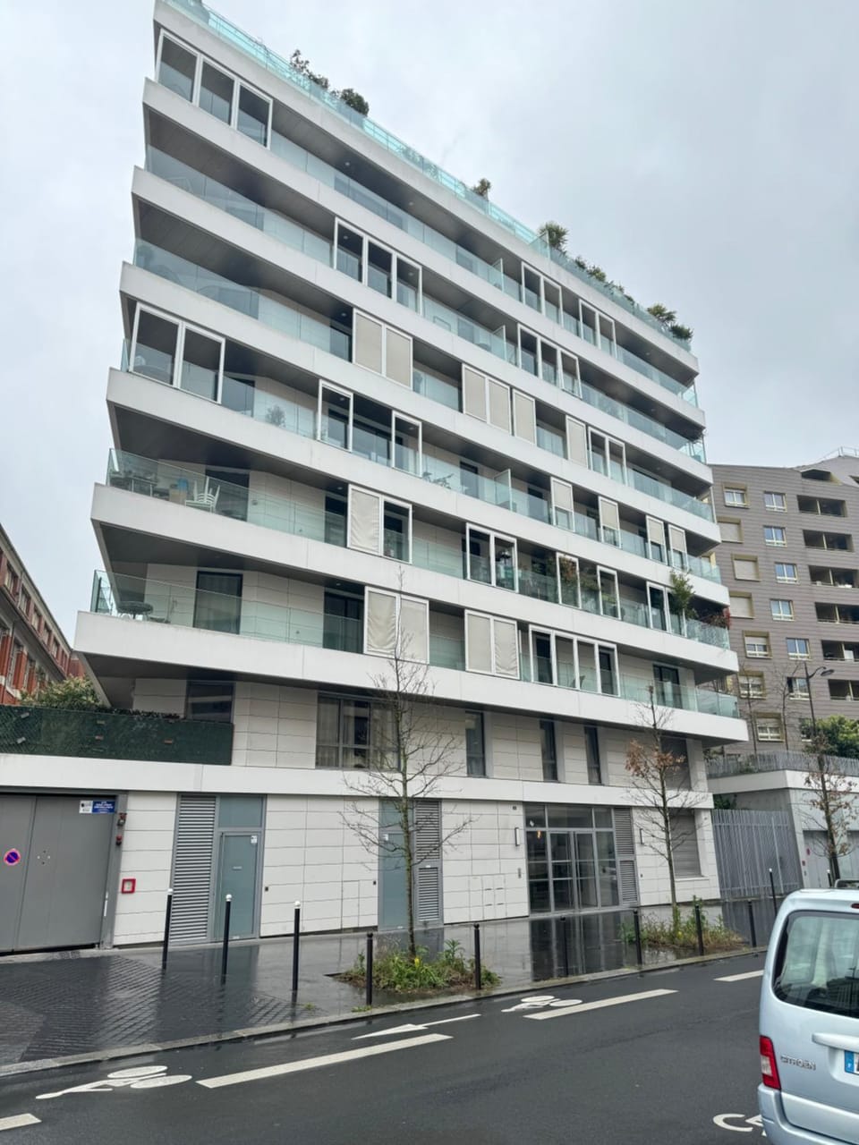 Property building, Day, Location, Parking