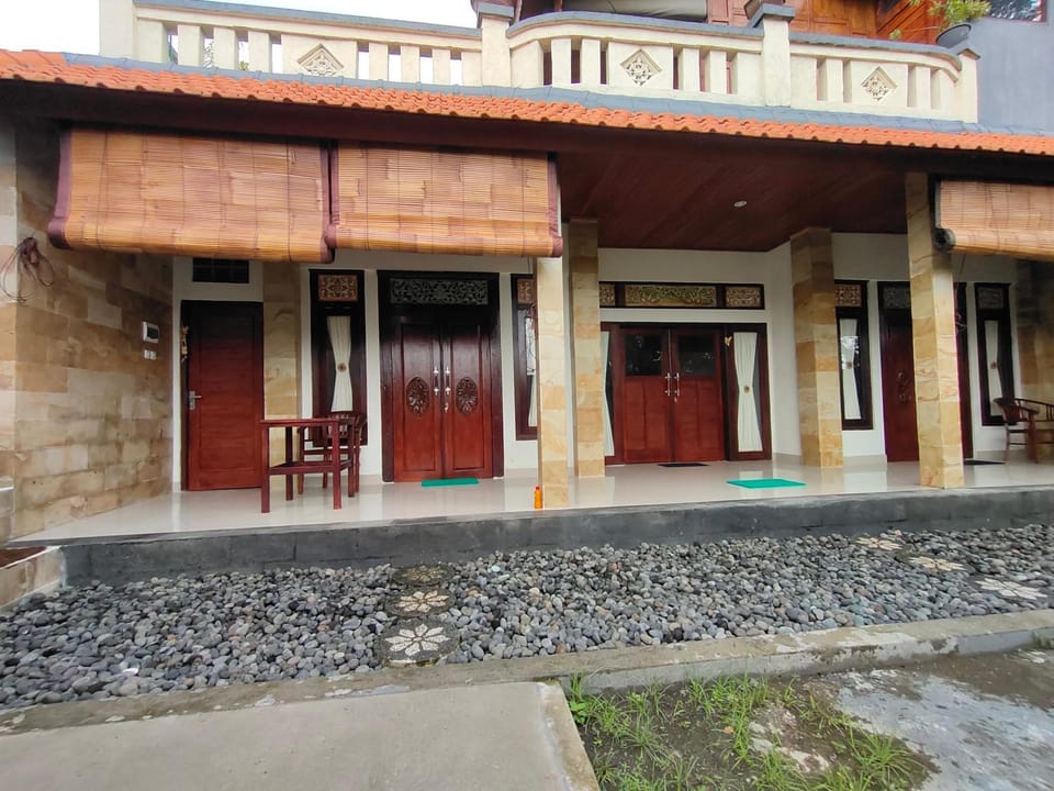 Molog guest house Bed and Breakfast in Abiansemal