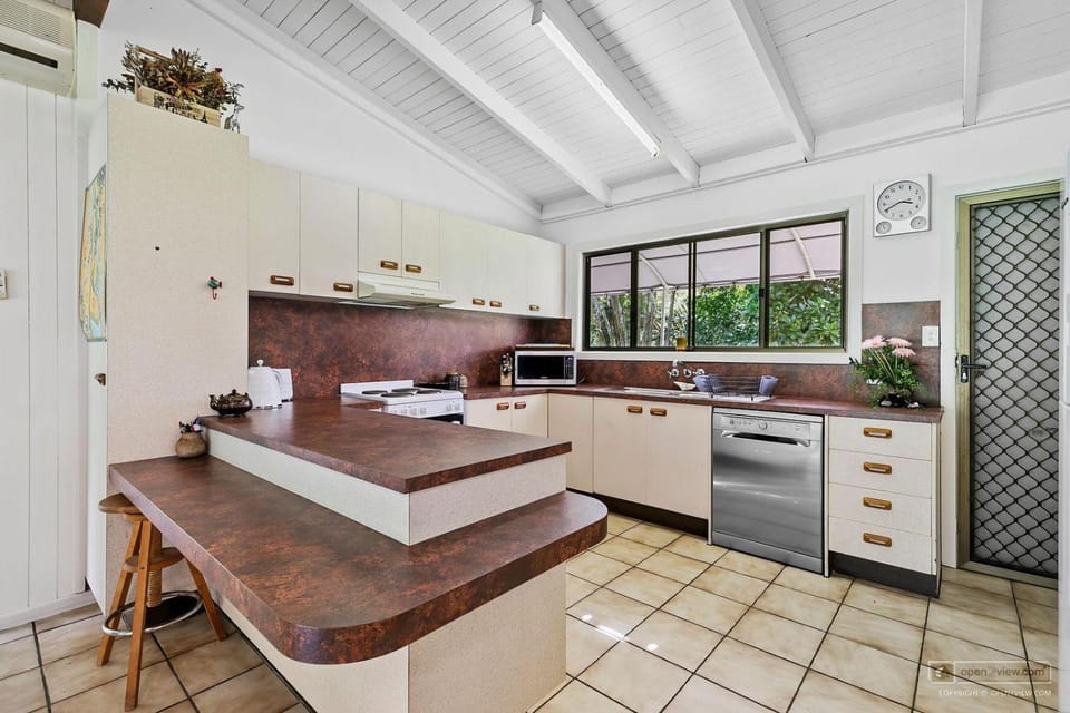 White Patch On The Water! House in Brisbane