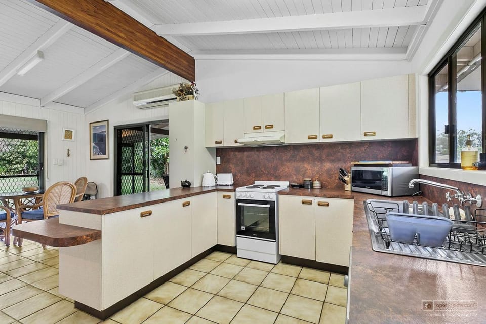 White Patch On The Water! House in Brisbane