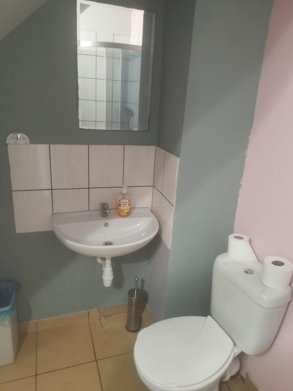 Ceramika Bolesławiec Apartament nr 1 Apartment in Lower Silesian Voivodeship