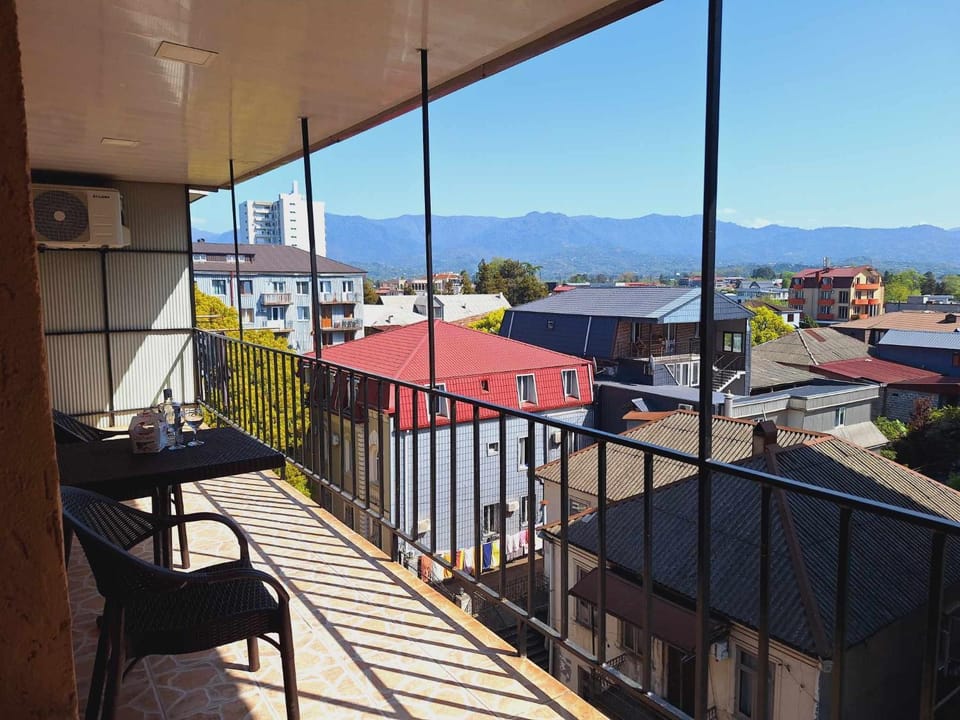 View (from property/room), Balcony/Terrace, Mountain view