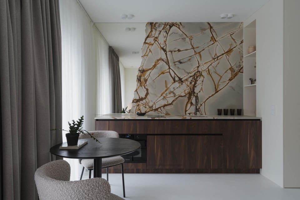 Kitchen or kitchenette, oven
