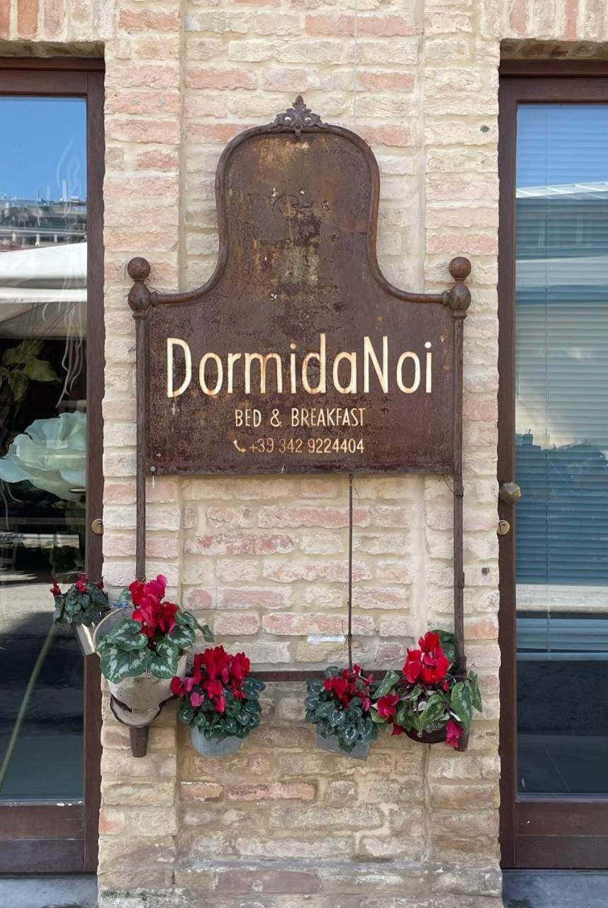 DormidaNoi B&B Bed and Breakfast in Civitanova Marche