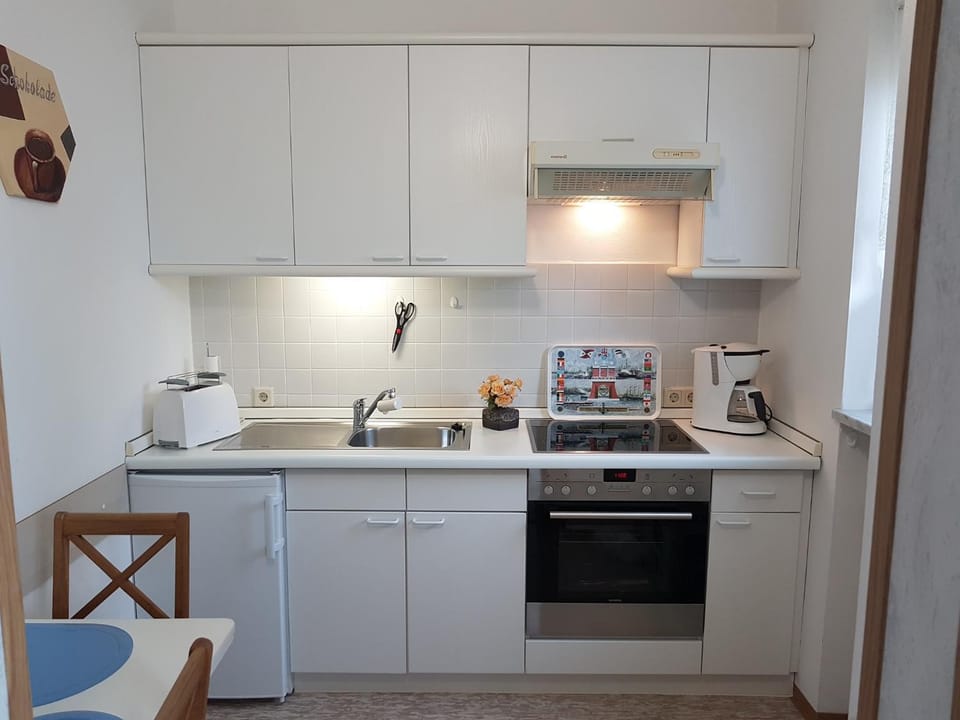 Kitchen or kitchenette, pet friendly