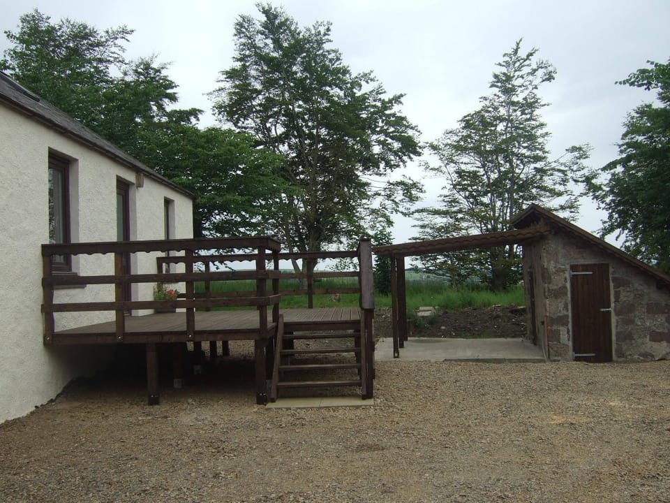 Facade/entrance, Balcony/Terrace