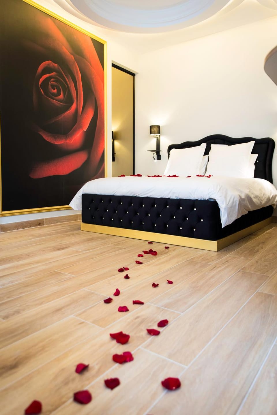 Bed, Decorative detail