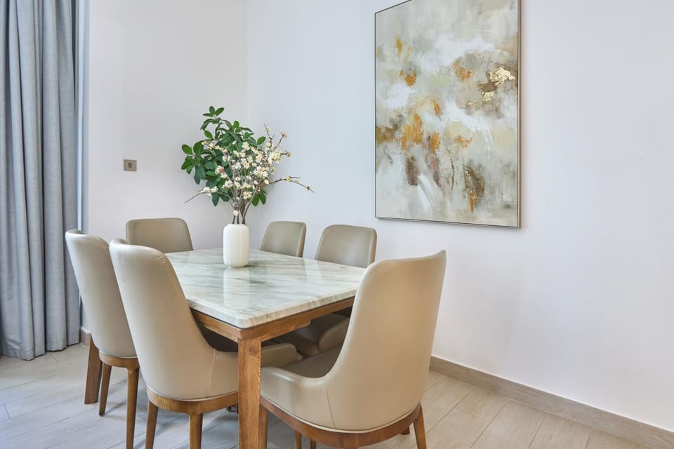 Luxury Living in Marina Liv Residence 2BR Apartment in Dubai