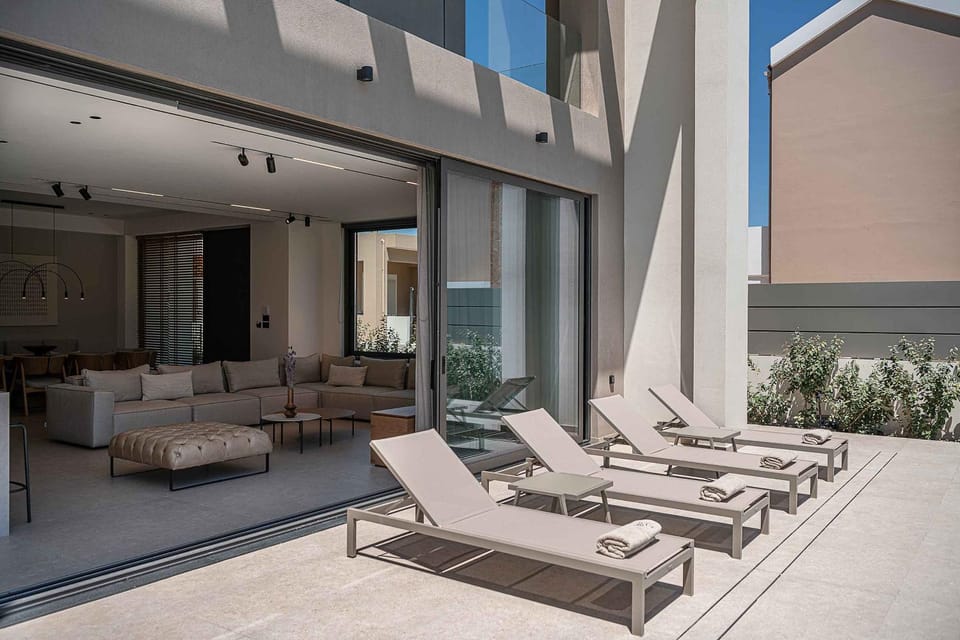 Patio, sunbed