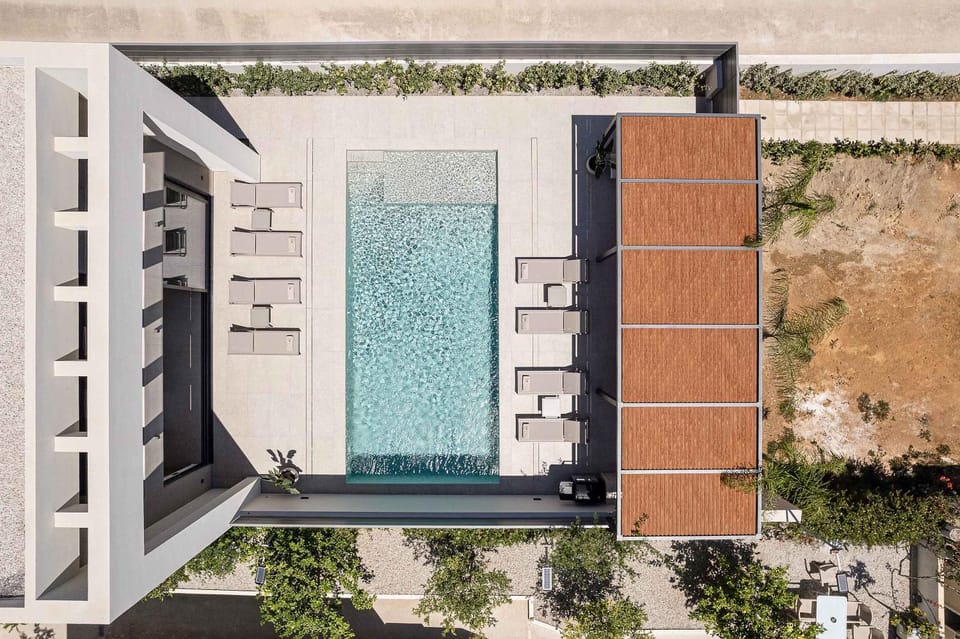 Bird's eye view, Swimming pool