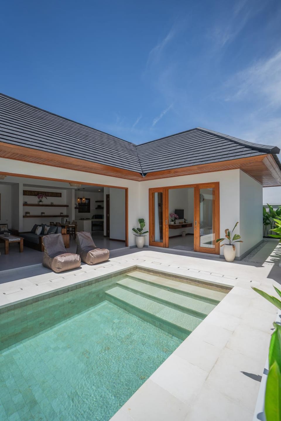 Property building, Pool view, Swimming pool