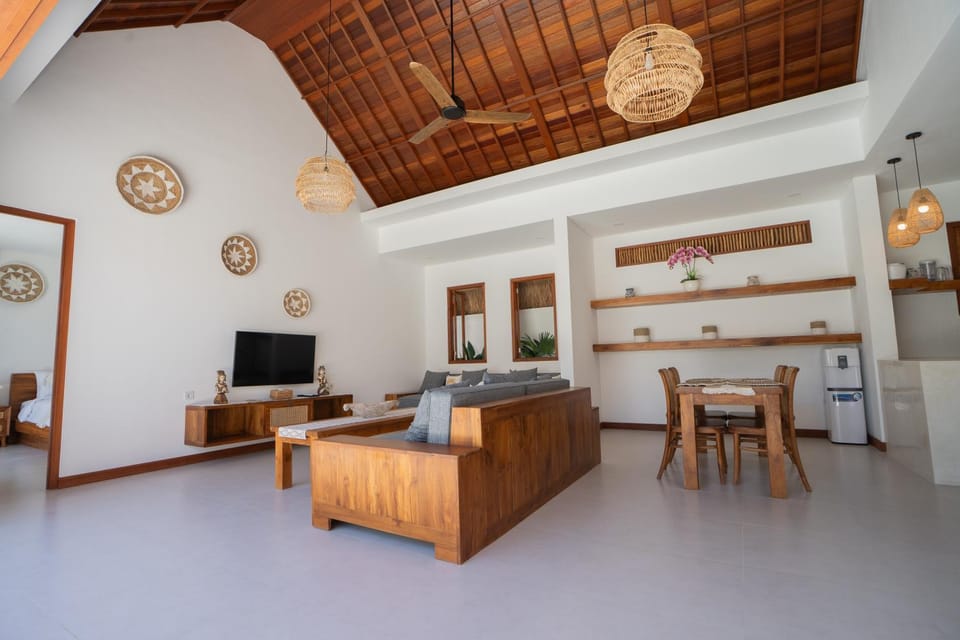 Communal lounge/ TV room, TV and multimedia, Living room, Seating area, Evening entertainment