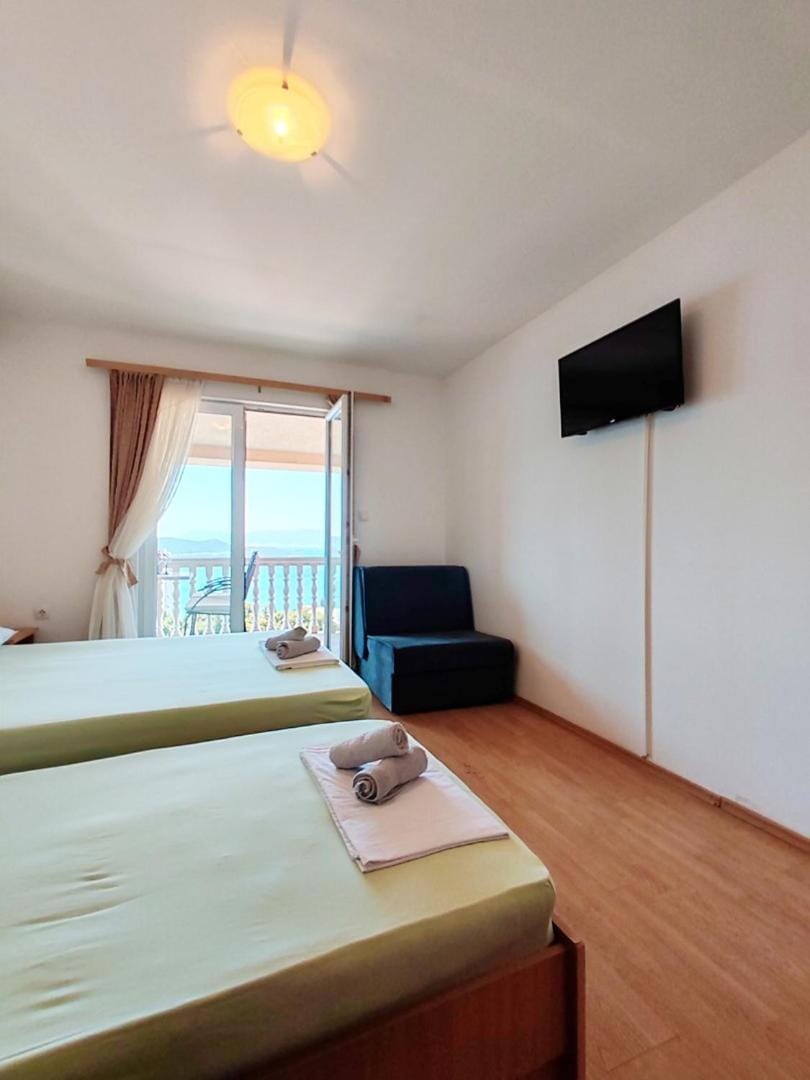 Apartment & Rooms Tempera Bed and Breakfast in Neum