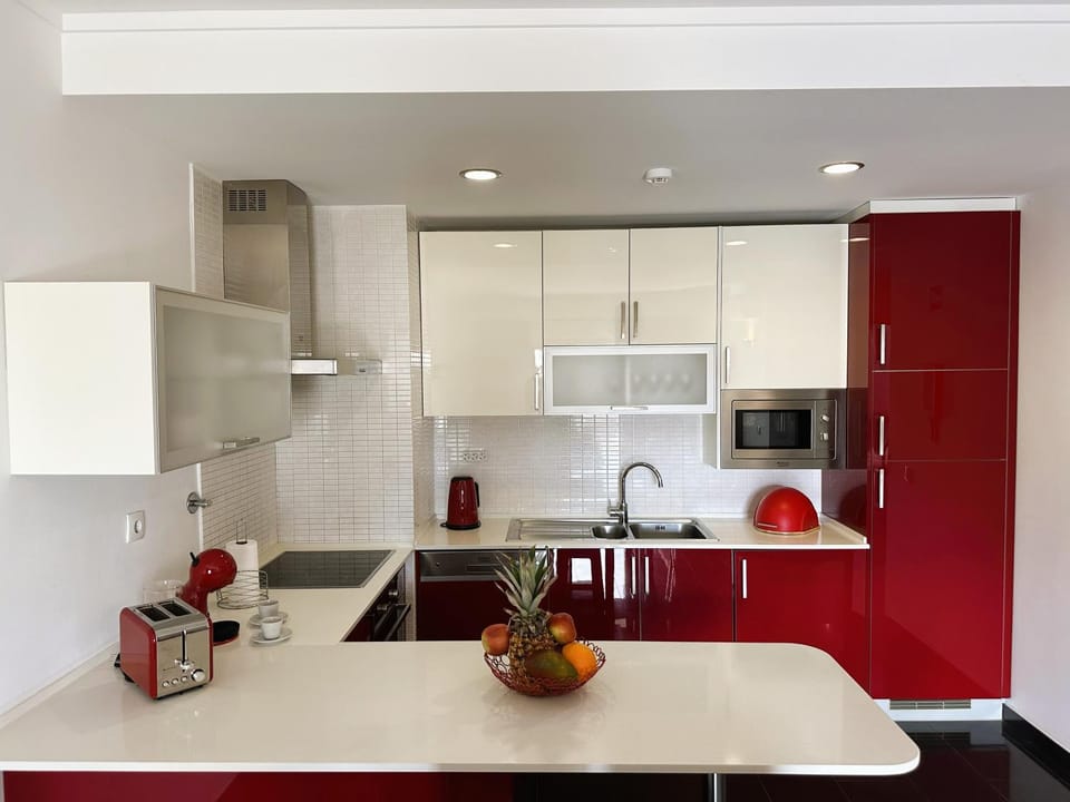 Kitchen or kitchenette, dishwasher, minibar, pet friendly, stove, toaster