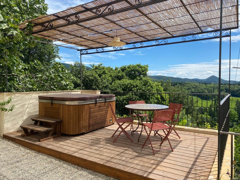 Patio, Spring, Natural landscape, View (from property/room), Spa and wellness centre/facilities, Dining area