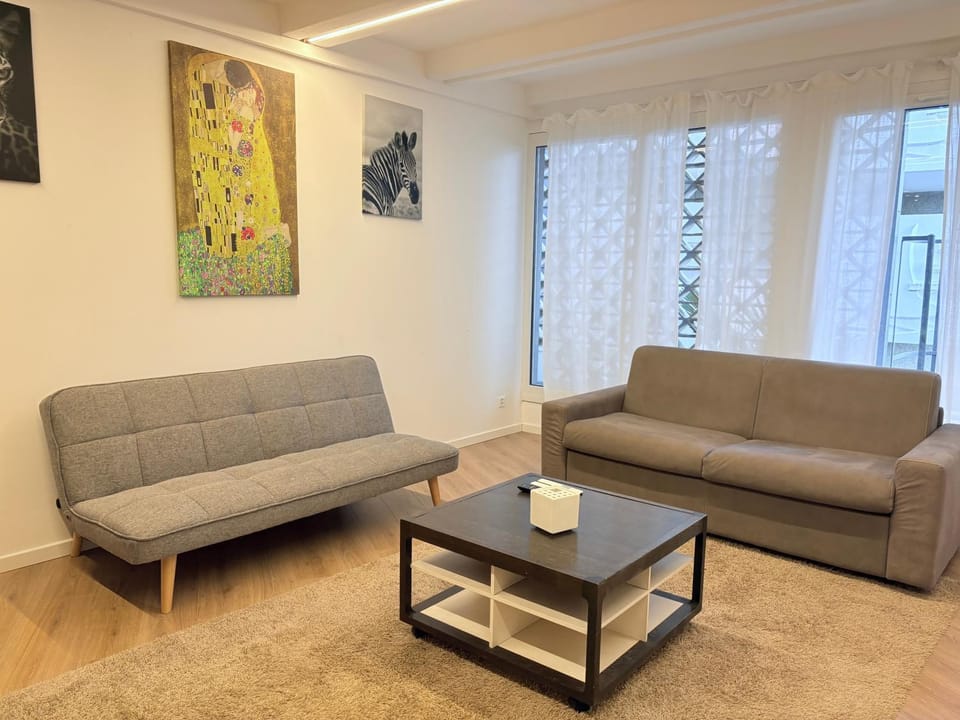 Palm Beach Loft Bissone Apartment in Lugano