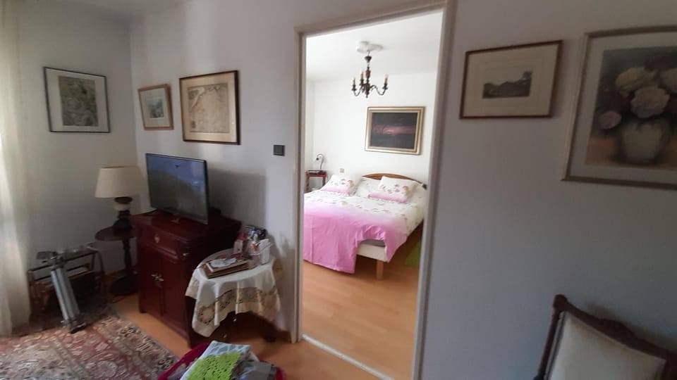 Living room, Bedroom