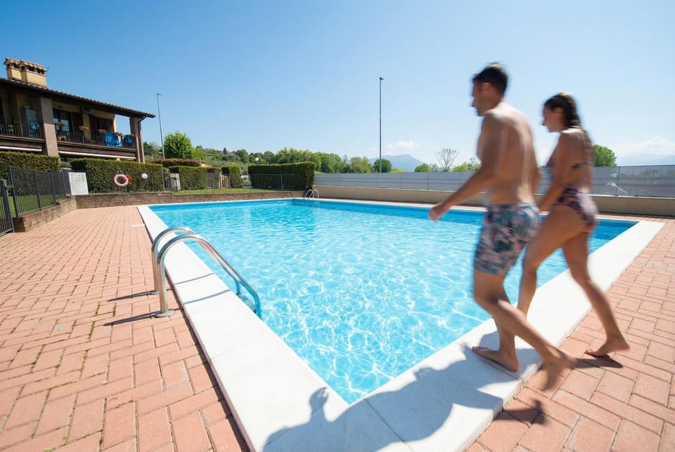 Property building, Day, People, Pool view, Swimming pool, Swimming pool, group of guests