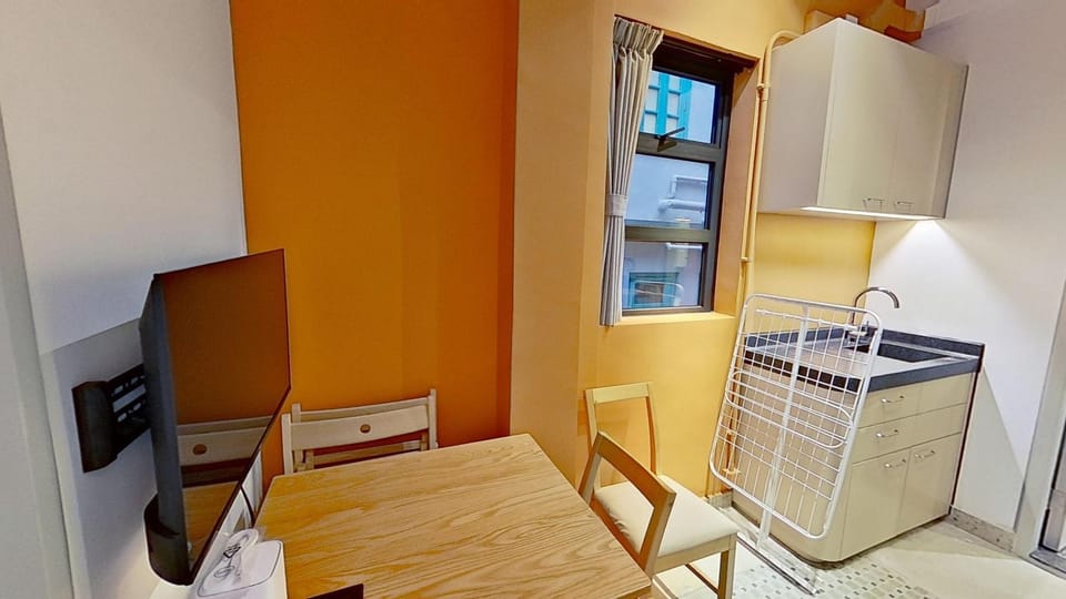 TV and multimedia, Seating area, Dining area