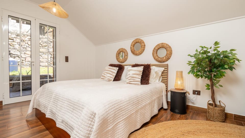 Stonewood Valley by LovelyStay House in Madeira District