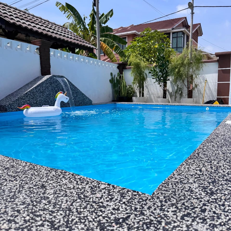 Pool view, Swimming pool