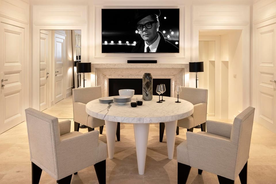 TV and multimedia, Living room, Dining area