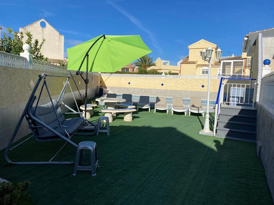 Garden, sunbed