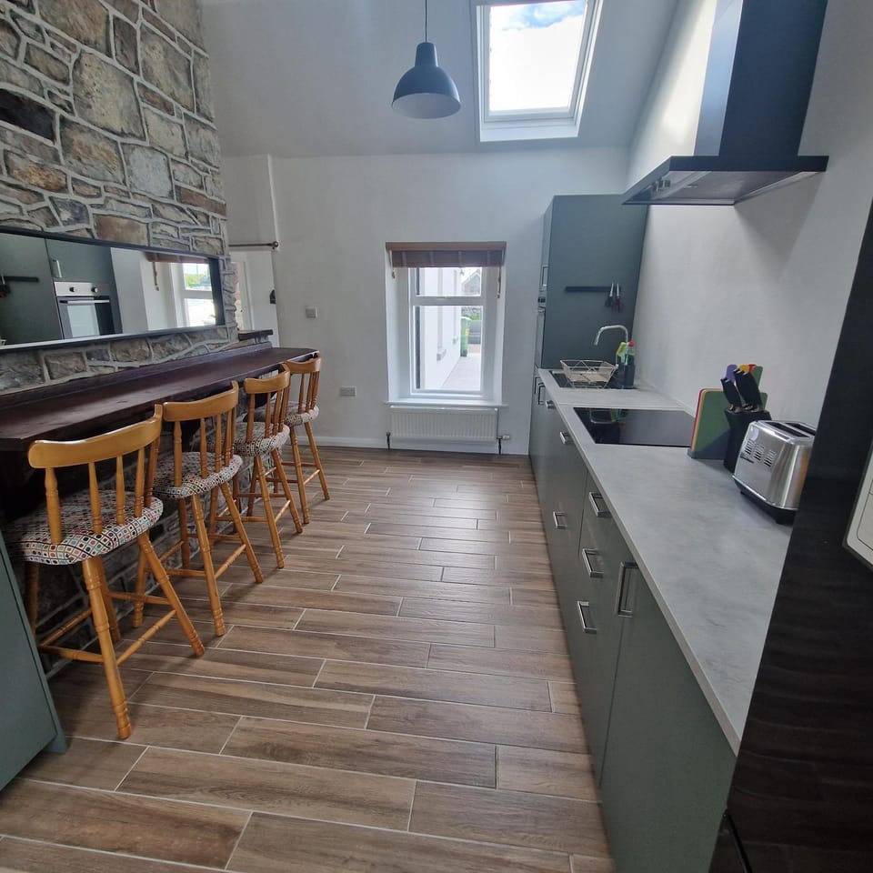 Coastal Charm Cottage House in County Clare