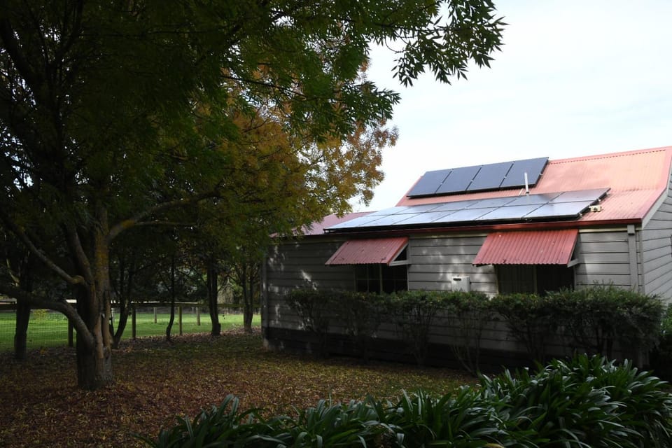 Neerim Country Cottages Campground/ 
RV Resort in Neerim South