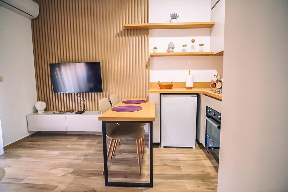 TV and multimedia, Kitchen or kitchenette, Seating area, Dining area, pet friendly, stove