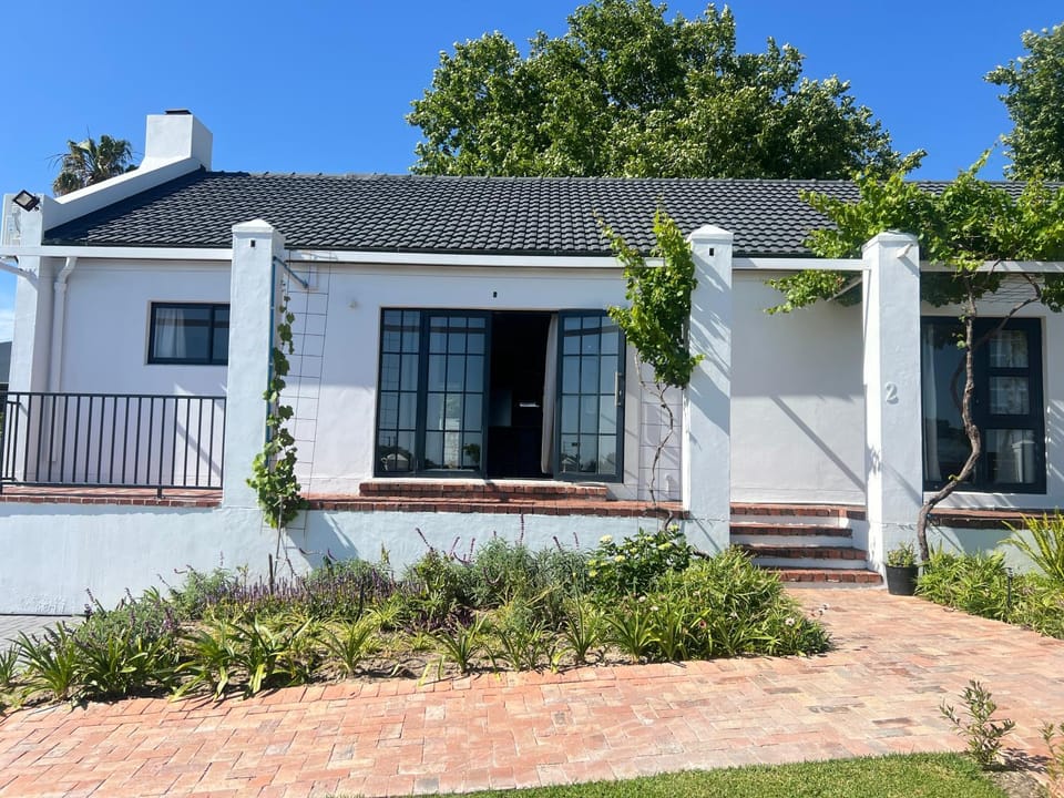 Chasselas Self Catering House in Cape Town