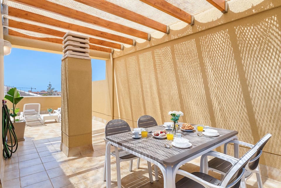 Balcony/Terrace, Dining area