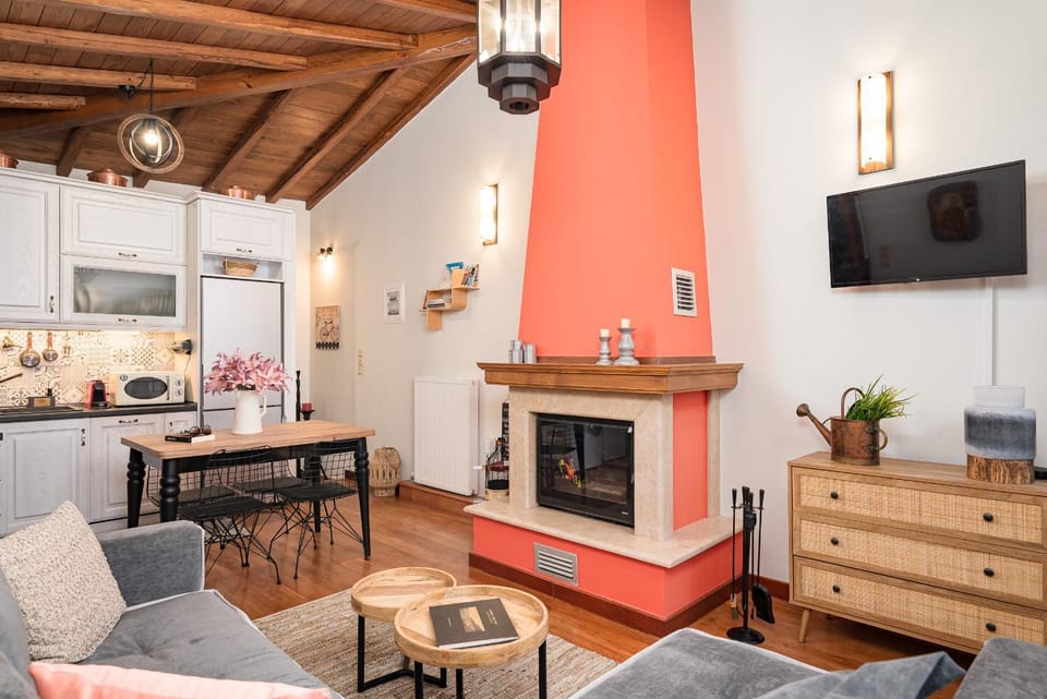 Kitchen or kitchenette, Living room, Seating area, flat iron