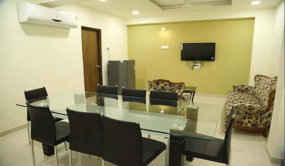Hotel Dhruva-Solapur Pet friendly Hotel in Karnataka