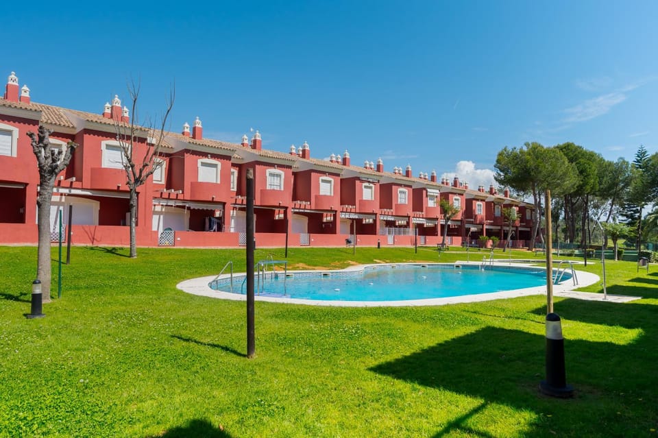 Property building, Garden view, Swimming pool