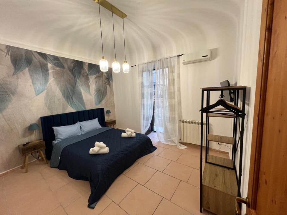 Bed, Bedroom, towels, air conditioner