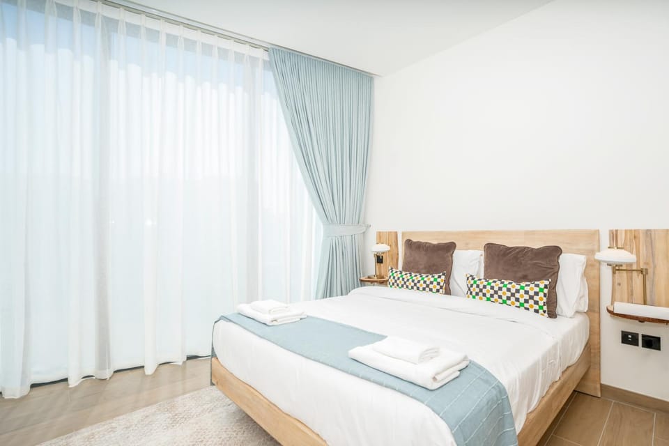 Bed, Bedroom, towels, wardrobe