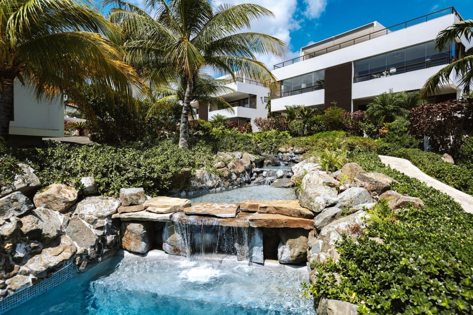 Garden, Swimming pool