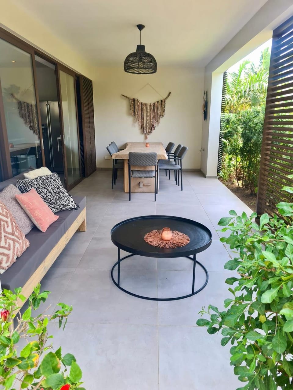 Patio, Garden, Dining area, Garden view