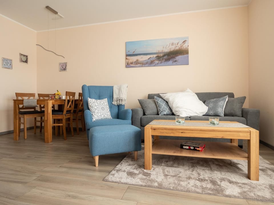 Strandstraße 16 - Wohnung 2 Apartment in Zingst