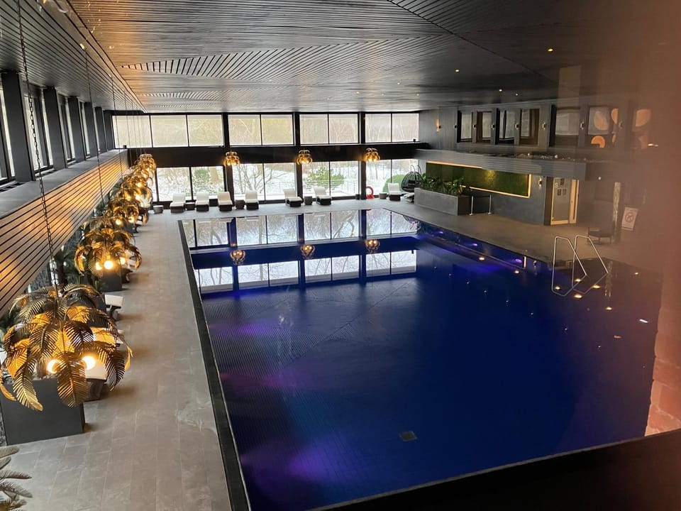 Pool view, Swimming pool