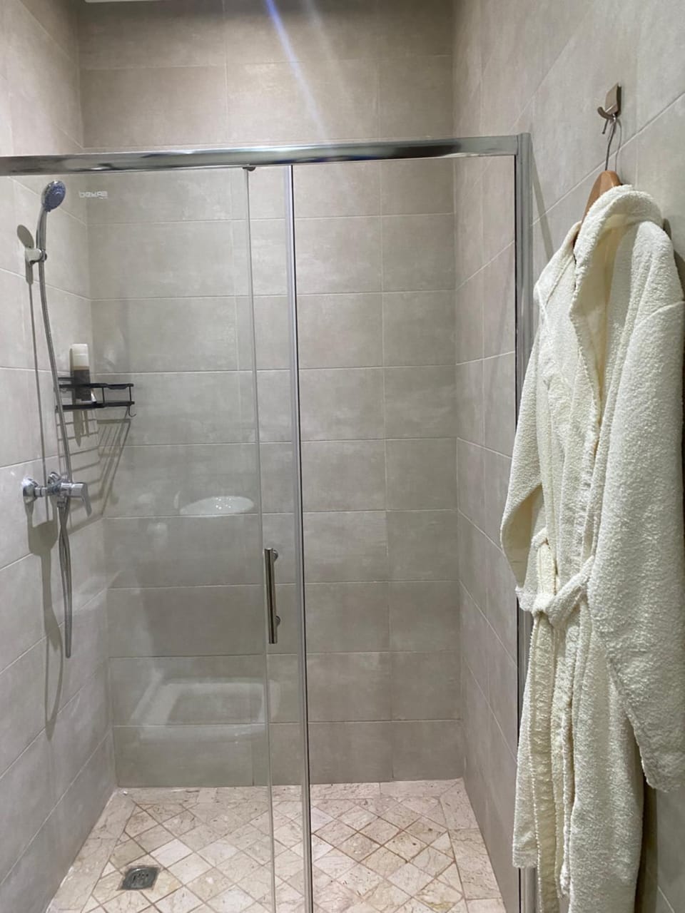 Shower, Bathroom, towels
