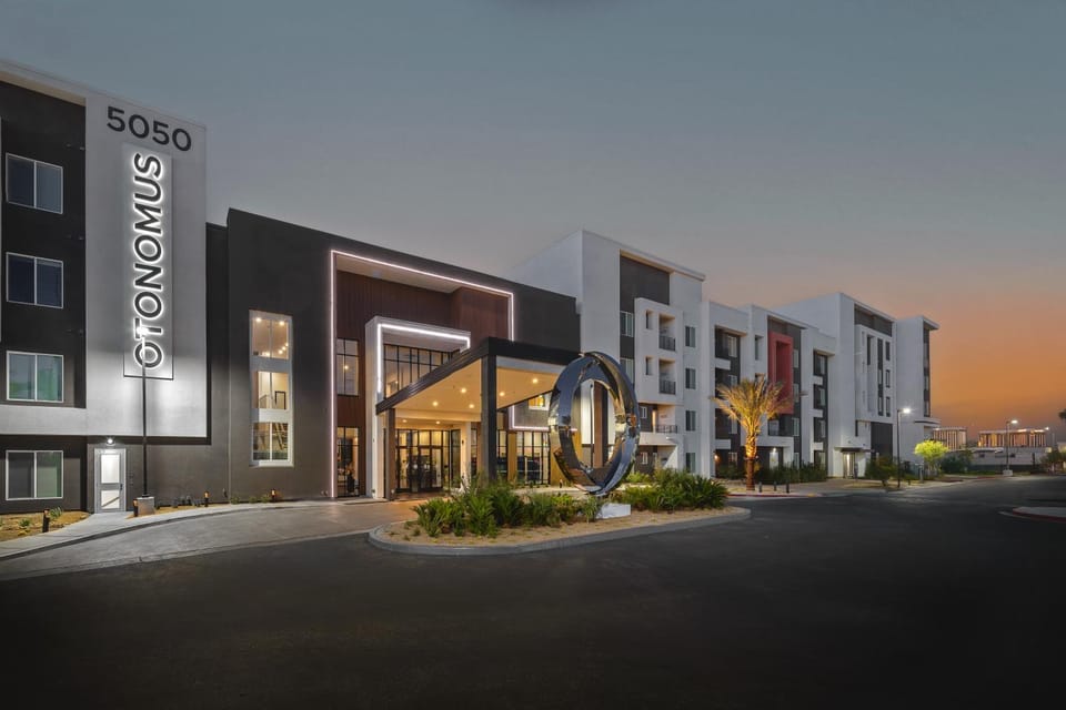 Property building, Street view
